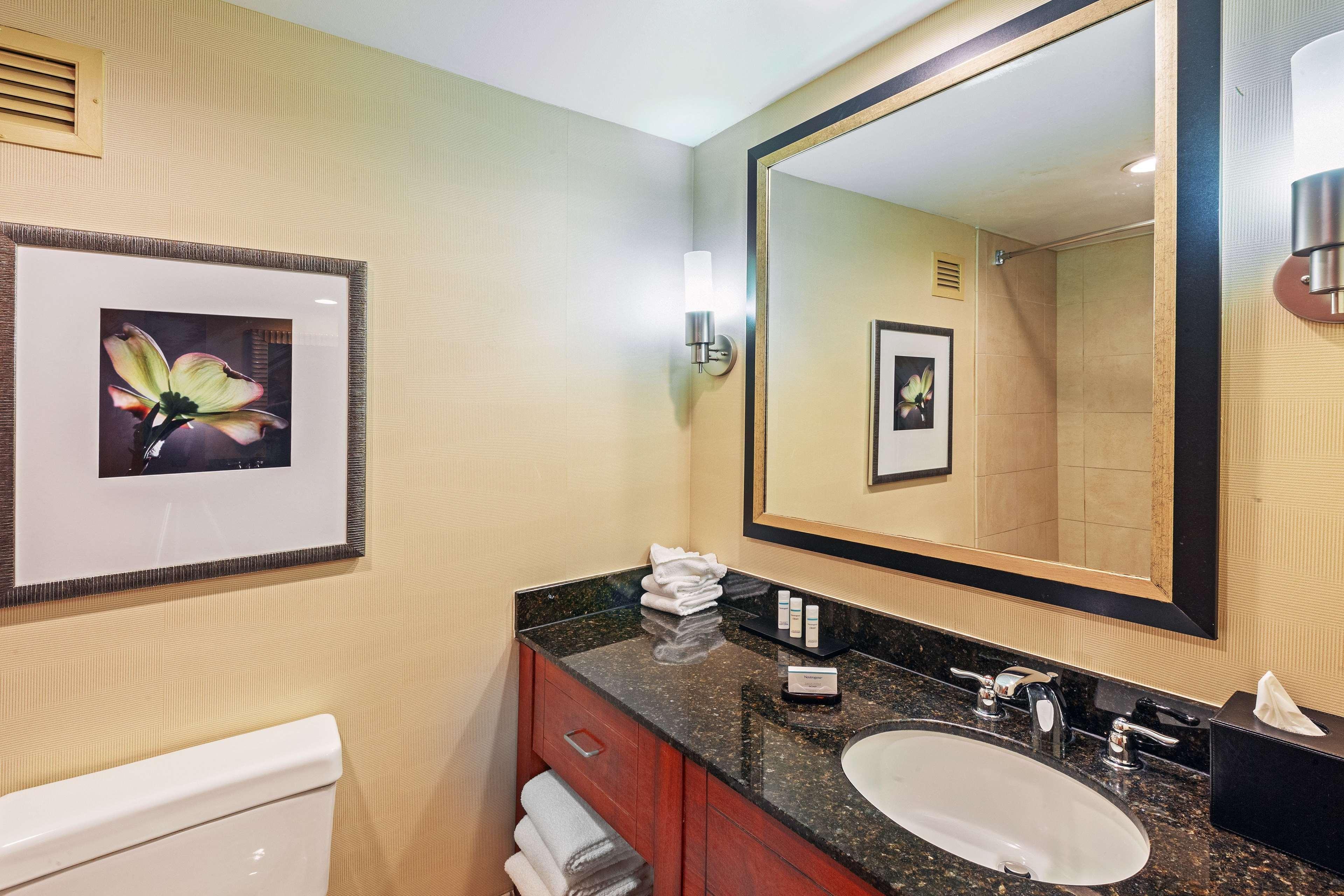 Embassy Suites By Hilton Greensboro Airport Exteriör bild