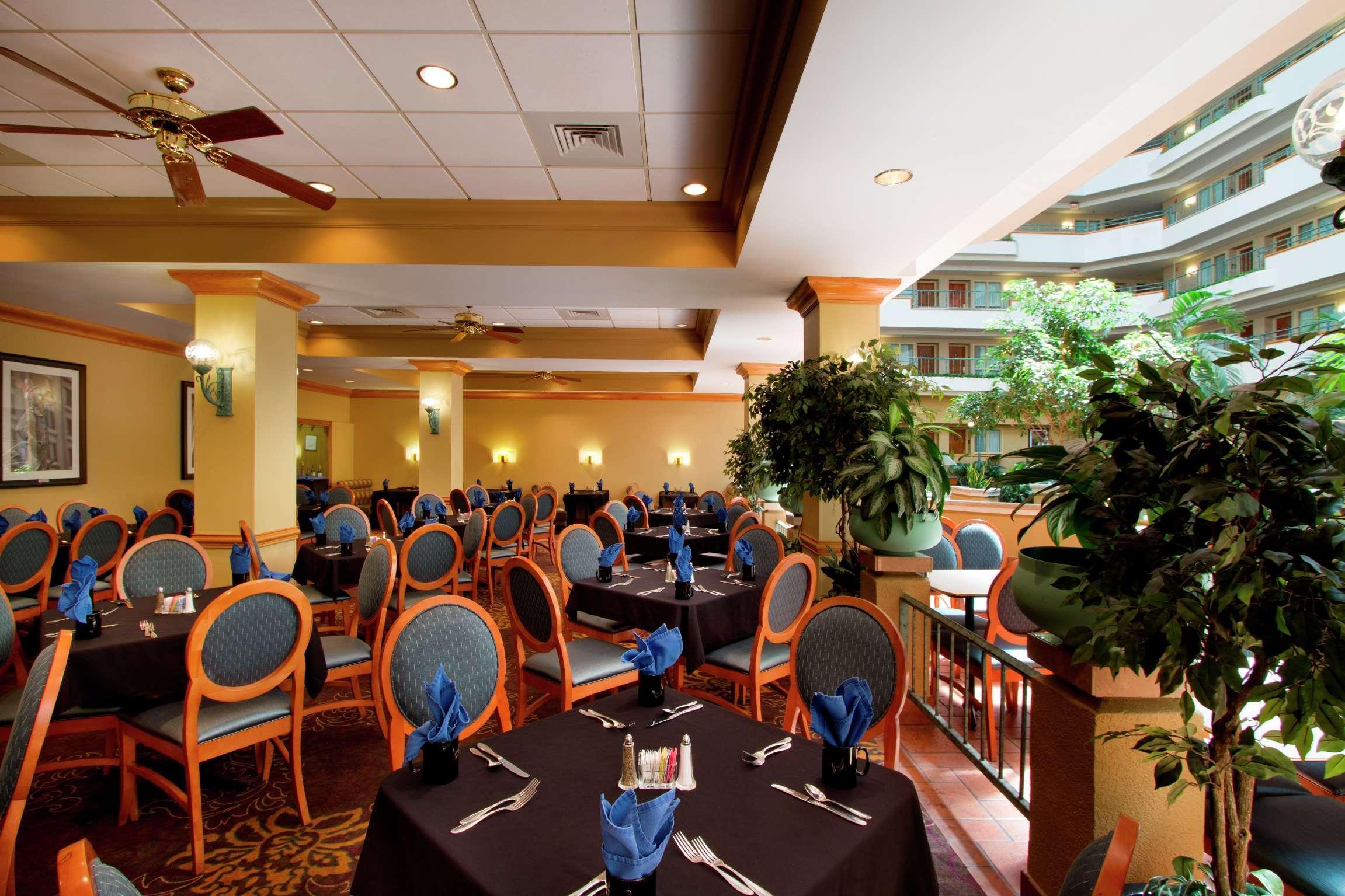 Embassy Suites By Hilton Greensboro Airport Exteriör bild