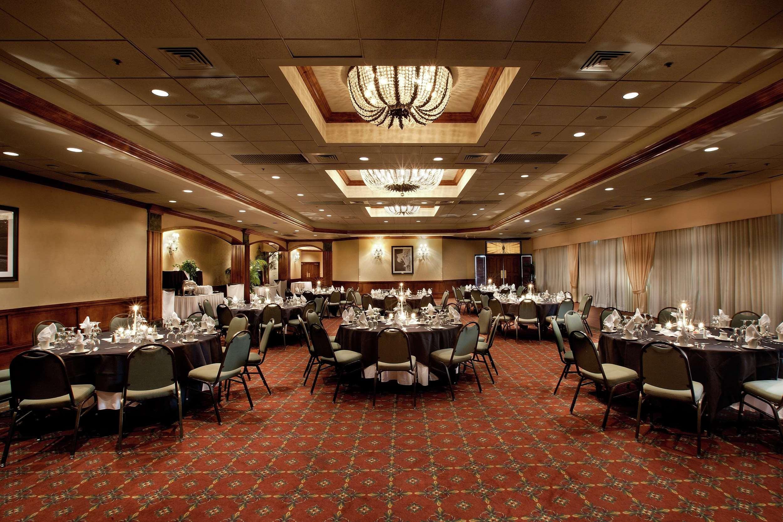Embassy Suites By Hilton Greensboro Airport Exteriör bild