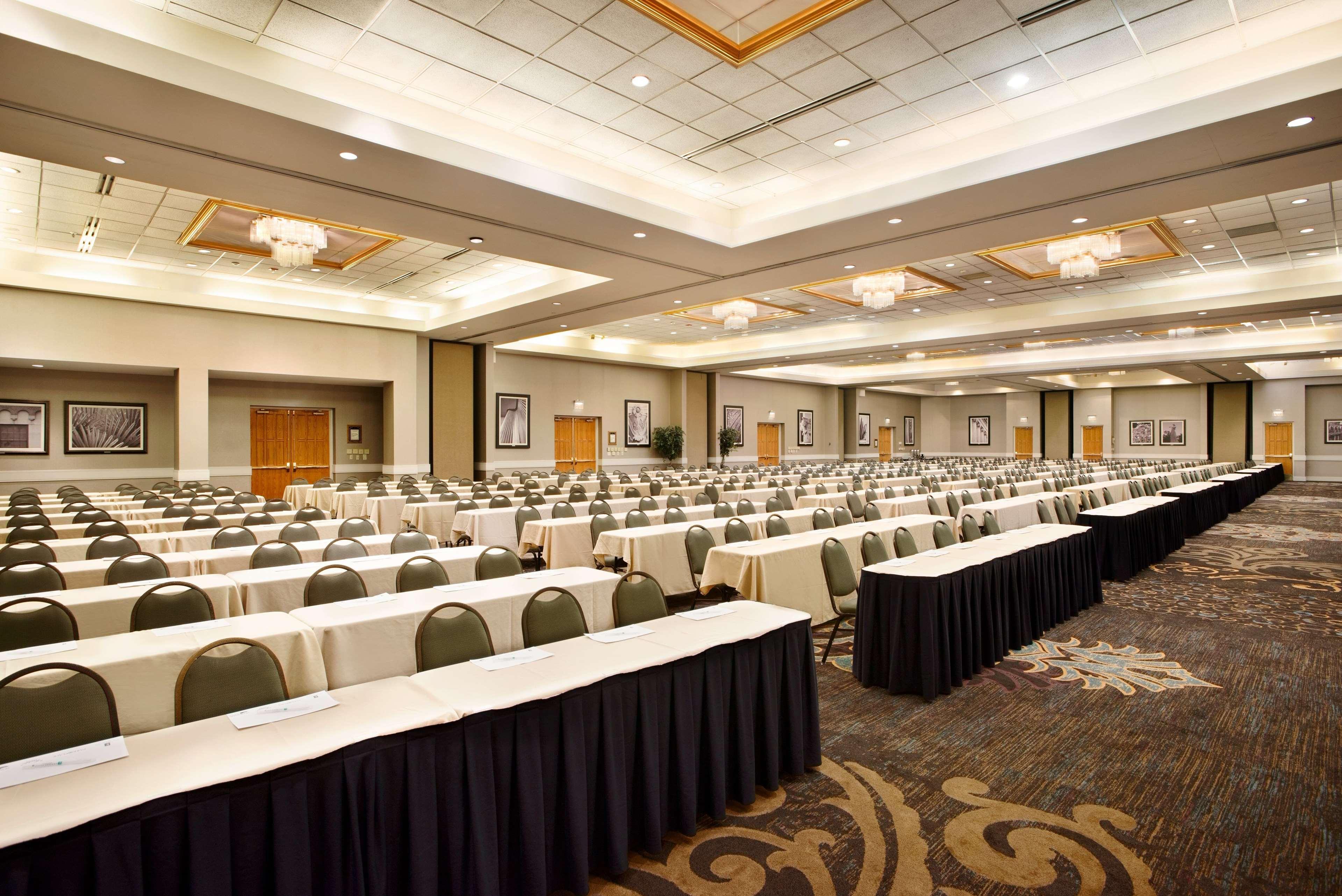 Embassy Suites By Hilton Greensboro Airport Exteriör bild