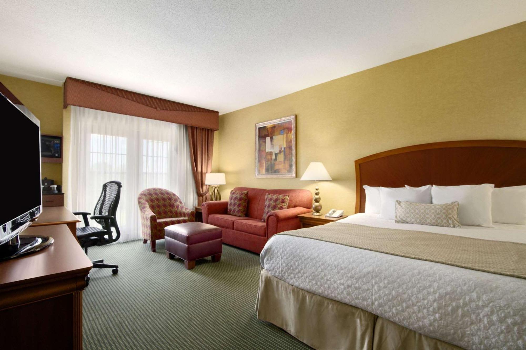 Embassy Suites By Hilton Greensboro Airport Exteriör bild