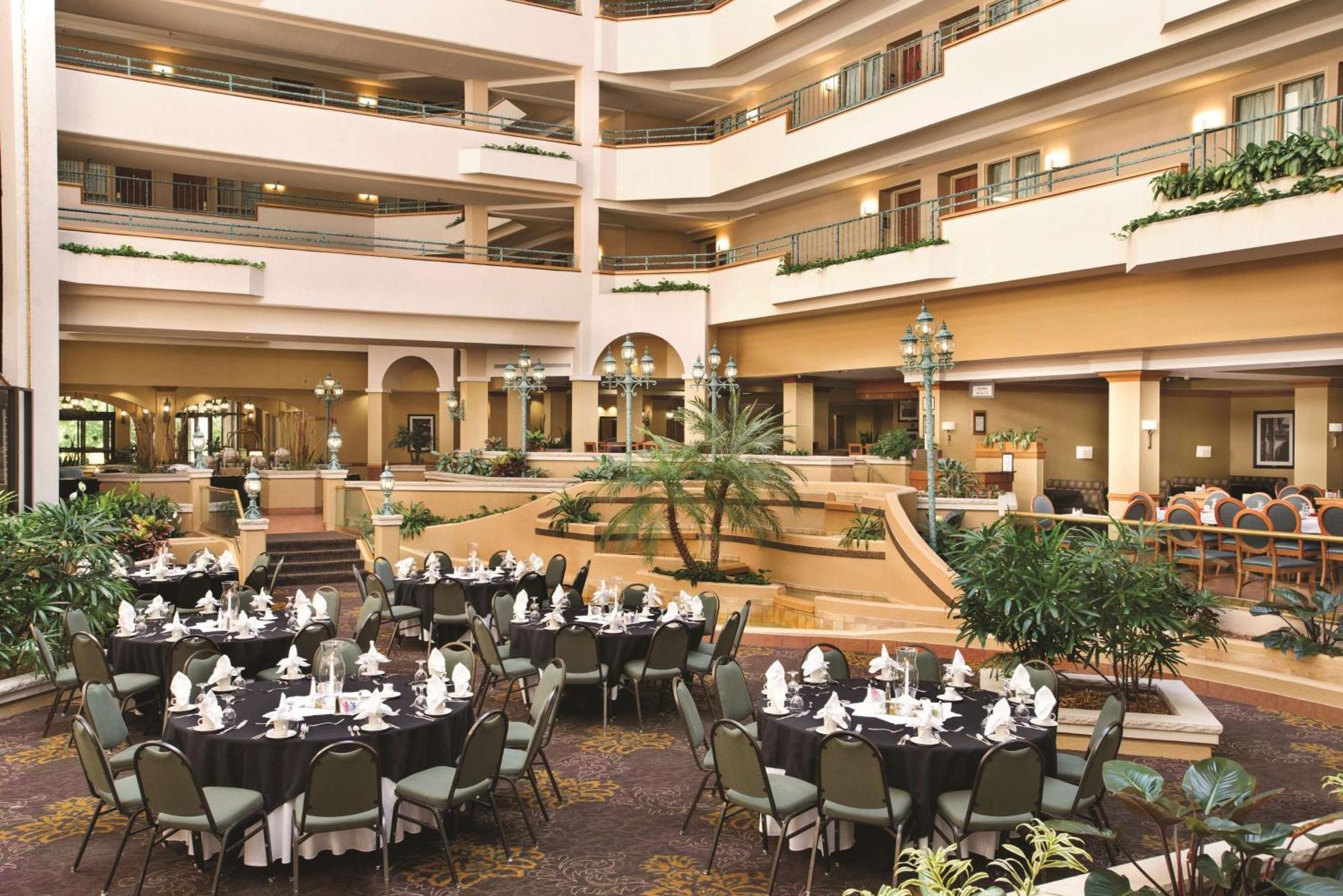 Embassy Suites By Hilton Greensboro Airport Exteriör bild