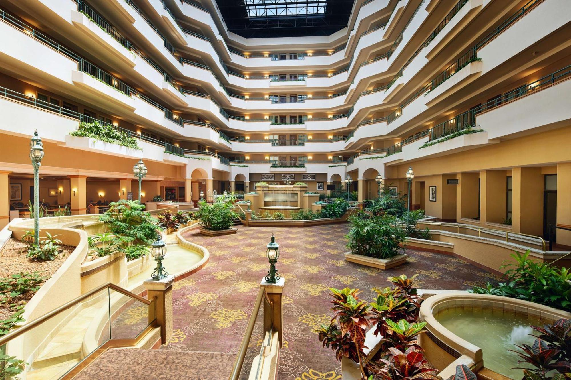 Embassy Suites By Hilton Greensboro Airport Exteriör bild