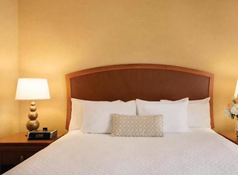 Embassy Suites By Hilton Greensboro Airport Exteriör bild