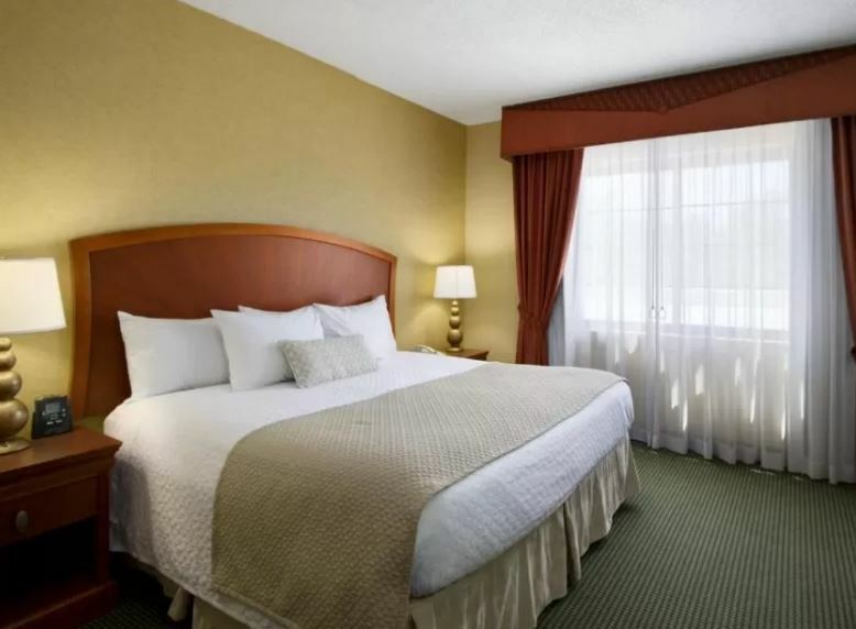 Embassy Suites By Hilton Greensboro Airport Exteriör bild