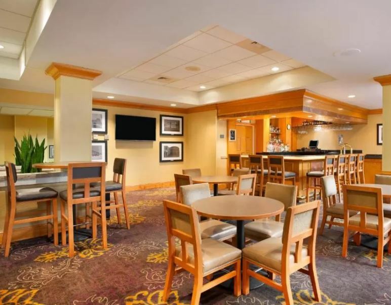 Embassy Suites By Hilton Greensboro Airport Exteriör bild